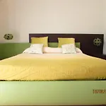Amico Bed & Breakfast Serra San Quirico