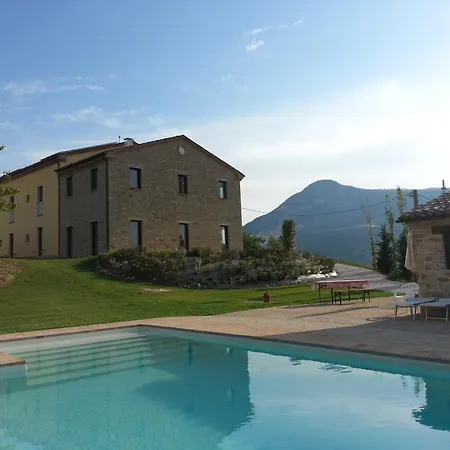 Amico Bed & Breakfast Serra San Quirico
