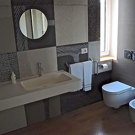 Amico Bed & Breakfast Serra San Quirico