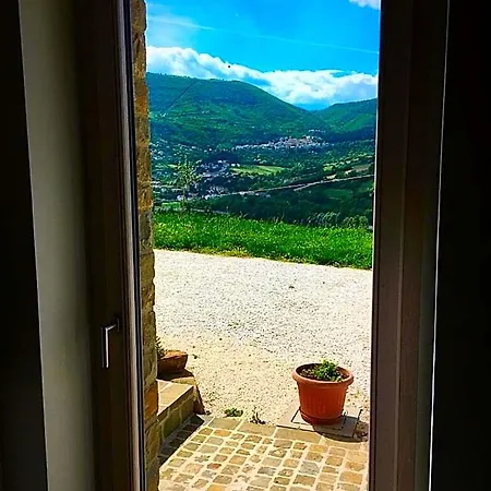 Amico Bed & Breakfast Serra San Quirico