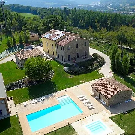Amico Bed & Breakfast Serra San Quirico