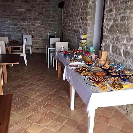 Amico Bed & Breakfast Serra San Quirico