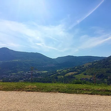 Alojamento de Acomodação e Pequeno-almoço Amico Serra San Quirico